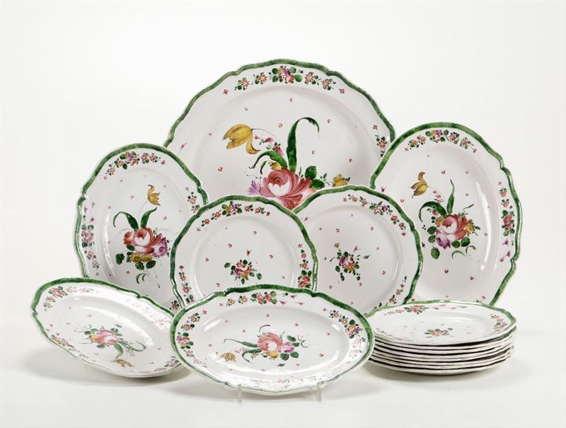 Quindici piatti Probabilmente, Lombardia, XX secolo  - Auction Ceramics - Timed Auction - Cambi Casa d'Aste