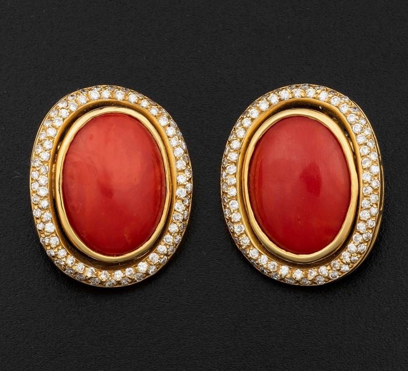 Pair of coral and diamond earrings  - Auction Fine Coral Jewels - I - Cambi Casa d'Aste