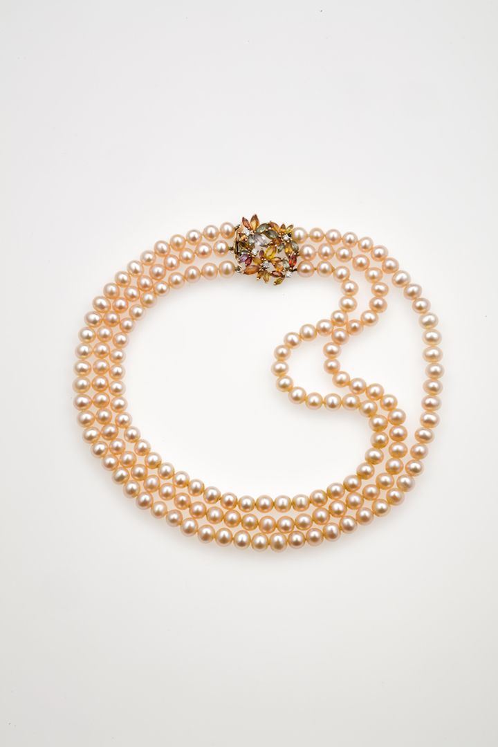 Girocollo composto da tre fili di perle coltivate  - Asta Asta a Tempo Gioielli - Cambi Casa d'Aste