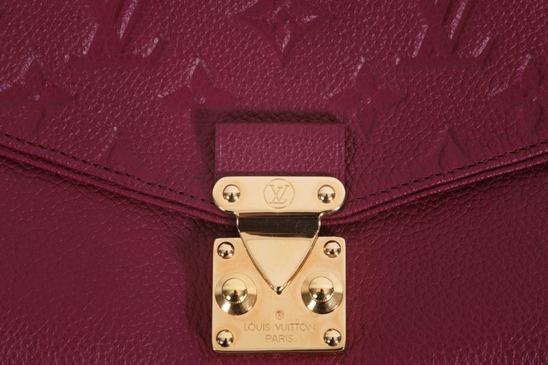 Sold at Auction: Louis Vuitton, Louis Vuitton Purple Leather