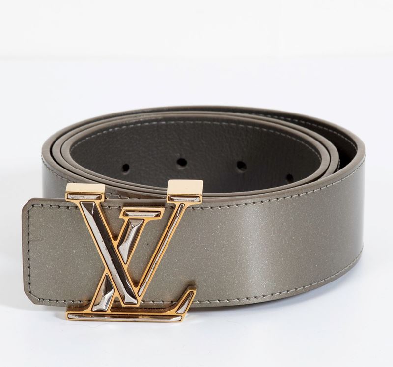 Louis Vuitton Cintura - Asta Asta a Tempo Fashion, Vintage e Orologi -  Cambi Casa d'Aste