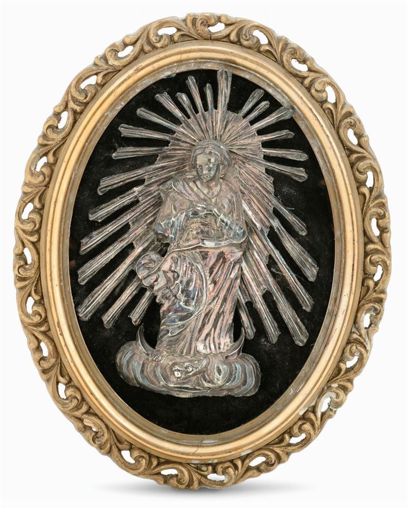 Immacolata in argento sbalzato e cesellato, Genova (?) XIX secolo. Apparentemente privo di bolli  - Asta Antiquariato - I - Cambi Casa d'Aste