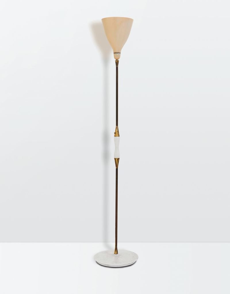 Franco Buzzi, a floor lamp with a brass structure and a marble inlay. Lacquered metal shade and marble base. Oluce Prod., Italy, 1950 ca.  - Auction Design 200 - Cambi Casa d'Aste