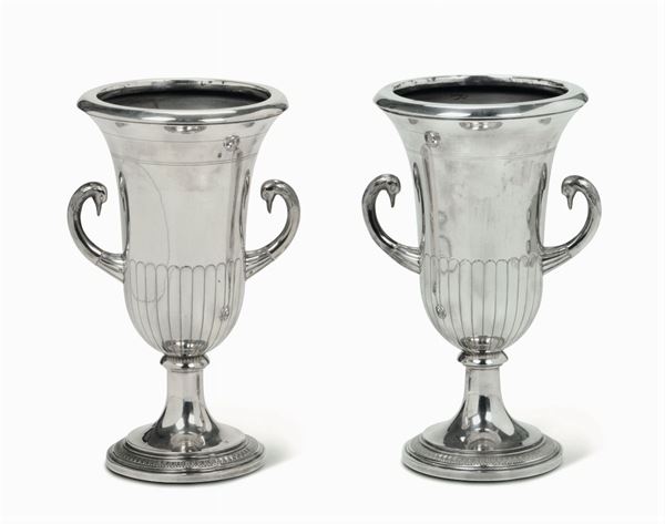 Due vasi in argento. Francia XX secolo