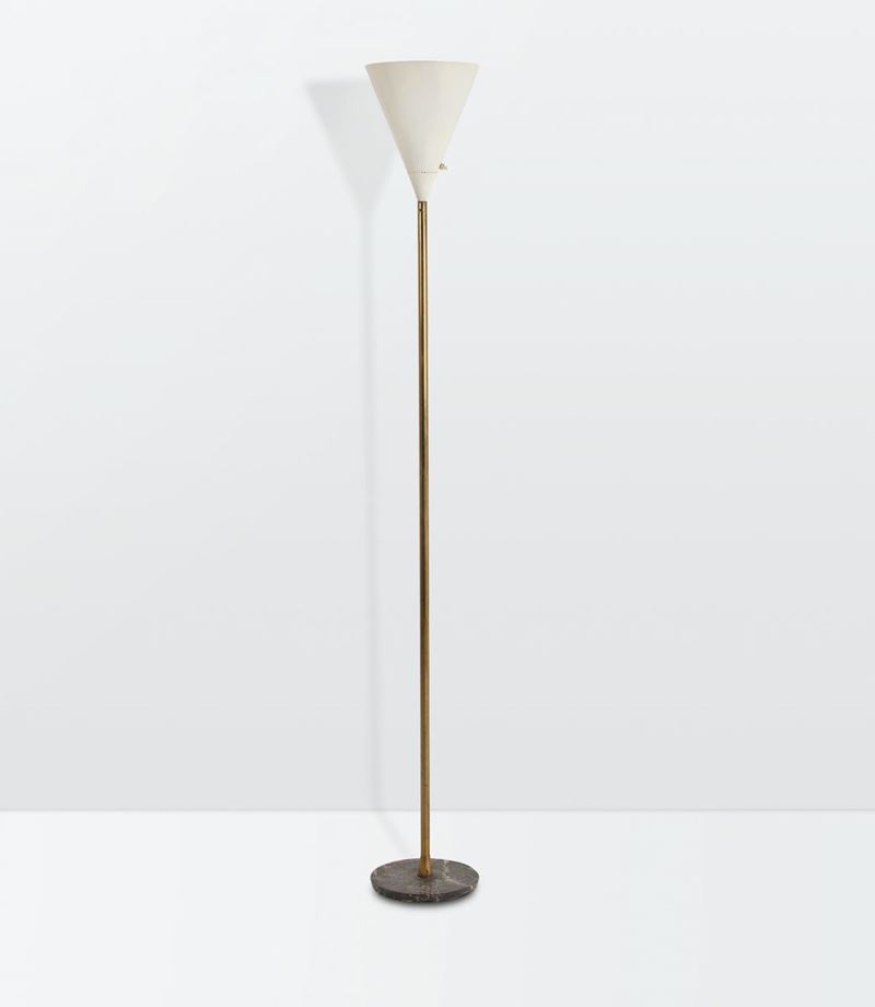 Giuseppe Ostuni, a floor lamp with a brass structure, a lacquered aluminum shade and a marble base. Italy, 1950 ca.  - Auction Design 200 - Cambi Casa d'Aste
