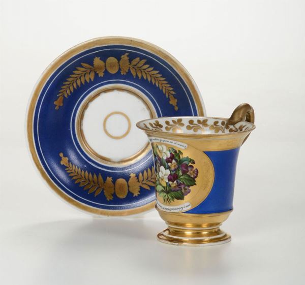 Tazza con piattino in porcellana, XIX secolo