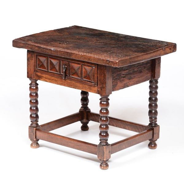 Tavolino a rocchetto in legno, Spagna XIX secolo