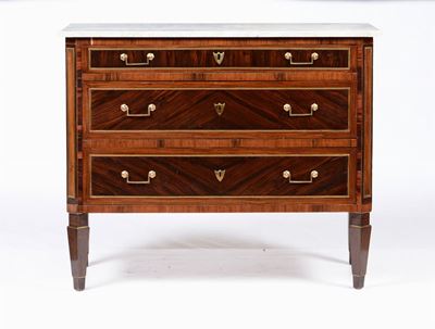 Cassettone Neoclassico Lastronato in Varie Essenze, XIX Secolo