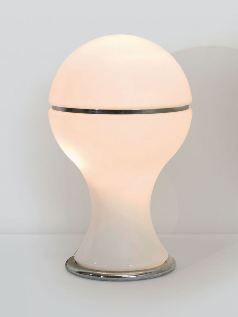 Gianni Celada, a Mongolfiera table lamp in bright white glass with chromed brass bands. Fontana Arte Prod., Italy, 1970  - Auction Design 200 - Cambi Casa d'Aste