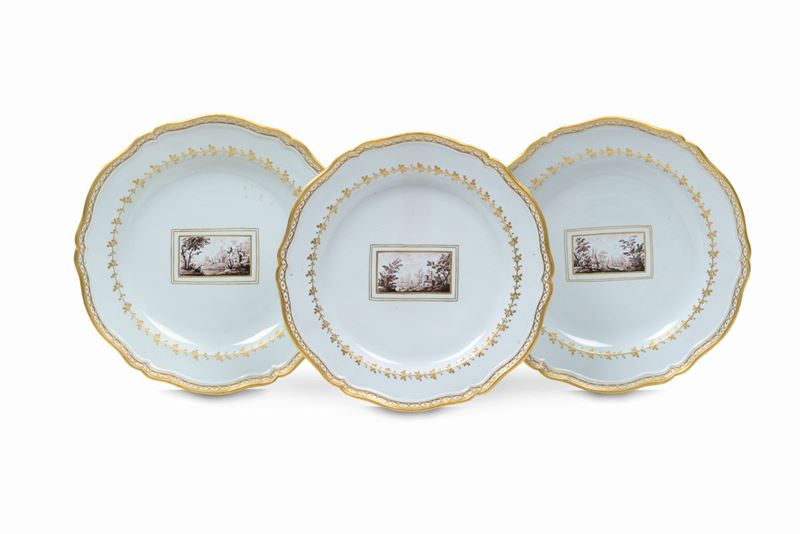 Tre piatti Doccia, Manifattura di Lorenzo Ginori (1758-1791), 1780-1790 circa  - Auction Majolica and Porcelain - Cambi Casa d'Aste
