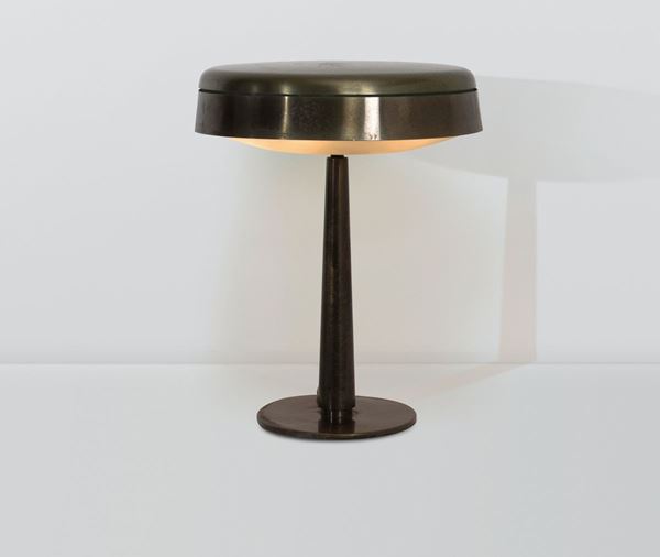 Max Ingrand, a table lamp with a lacquered metal and brass structure. Glass shade. Fontana Arte Prod., Italy, 1960 ca.