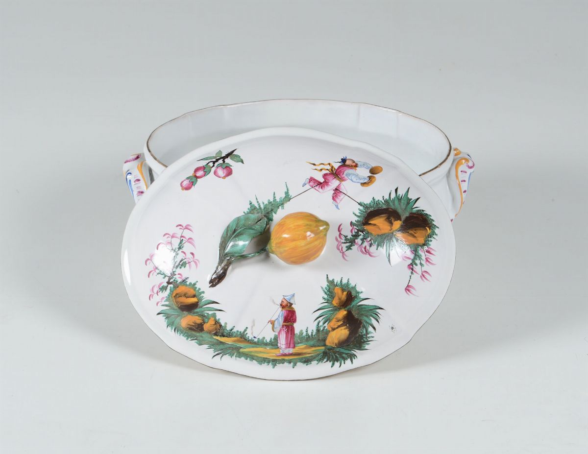 Zuppiera e un Coperchio Francia, Strasburgo, Manifattura di Joseph Hannong, 1763-1770