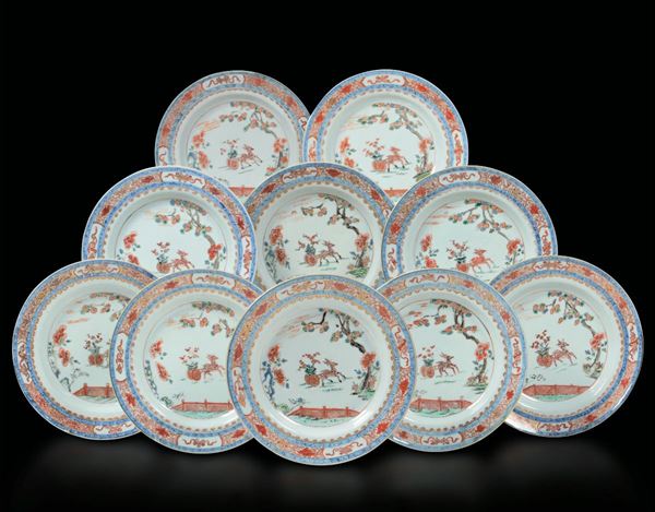 Dieci piatti in porcellana Famiglia Verde con cerbiatto entro paesaggio e decoro vegetale, Cina, Dinastia Qing, prima metà XVIII secolo