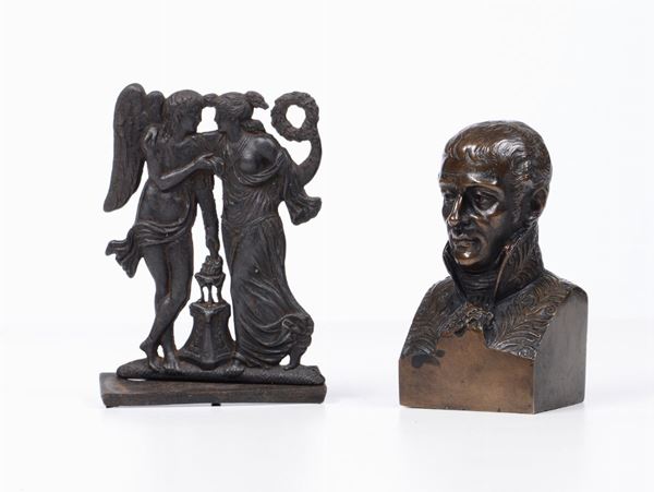 Gruppo di 5 piccole sculture del XIX secolo: 3 teste muliebri in bronzo, un busto di A.Volta in bronzo e un decoro in ghisa raffigurante Amore e Psiche.