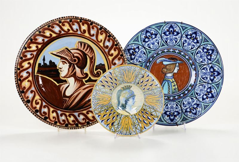Tre piatti Italia, prima metà del XX secolo  - Auction Ceramics Timed Auction - III - Cambi Casa d'Aste
