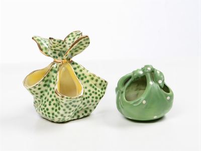 Due Vasi a “fazzoletto” in Ceramica, uno Firmato Rometti, XX Secolo