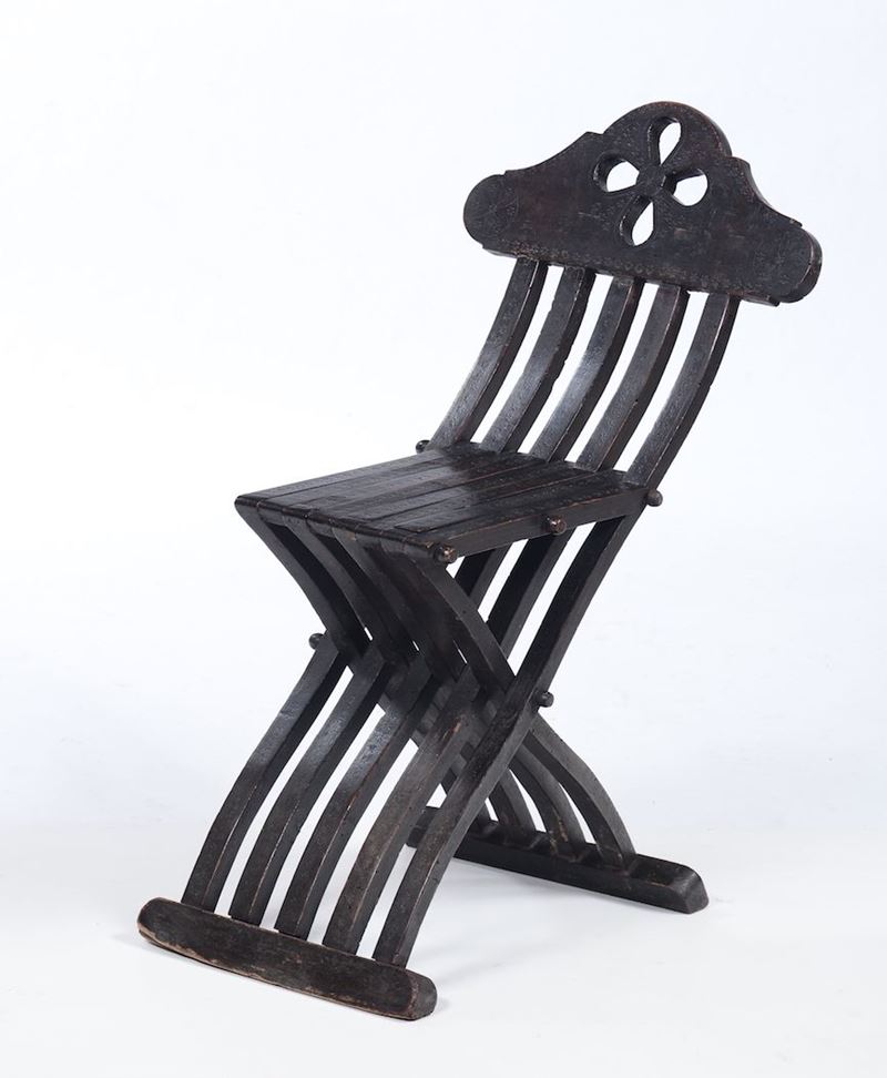 Un’antica sedia apribile, piano di seduta privo di un listello  - Auction Fine Art Timed Auction - V - Cambi Casa d'Aste