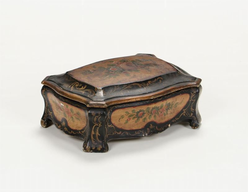 Scatola veneziana in legno dipinta con motivi a fiori, XX secolo  - Auction Works of Art Timed Auction - IV - Cambi Casa d'Aste