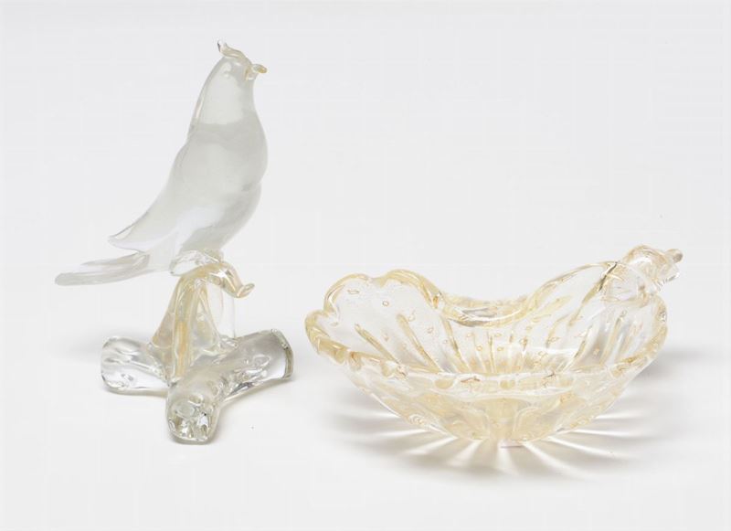 Lotto composto da portacenere a forma di conchiglia con inclusioni d’oro ed uccello, Murano anni 40  - Auction Ceramics Timed Auction - III - Cambi Casa d'Aste
