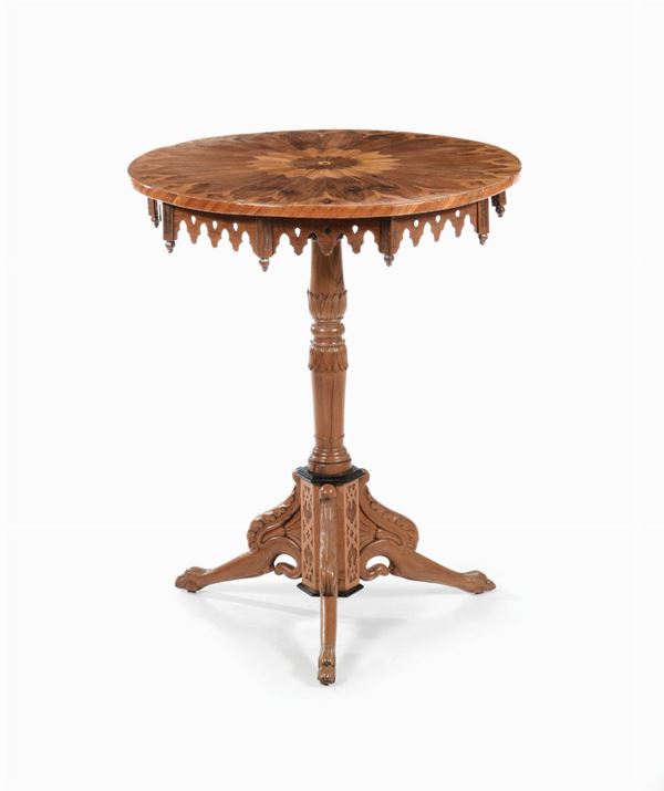 Tavolino in legno intagliato ed intarsiato, XIX secolo