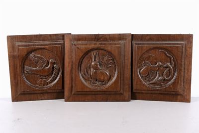 Tre Pannelli in Legno Scolpito con Animali, XVIII-XIX Secolo