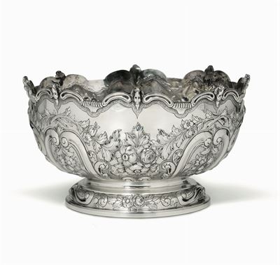 Boule in Argento Fuso, Sbalzato e Cesellato. Londra 1896, Argentiere Gsh (non Identificato)