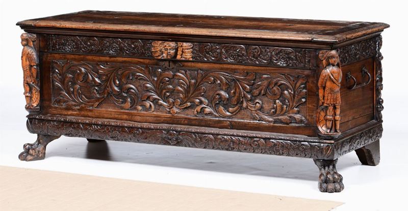 Cassapanca in stile rinascimento in legno intagliato, XVIII secolo  - Asta Asta a Tempo Arredi e Antiquariato - V - Cambi Casa d'Aste