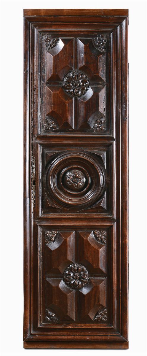 Anta in legno intagliato e pannellato, XVIII secolo