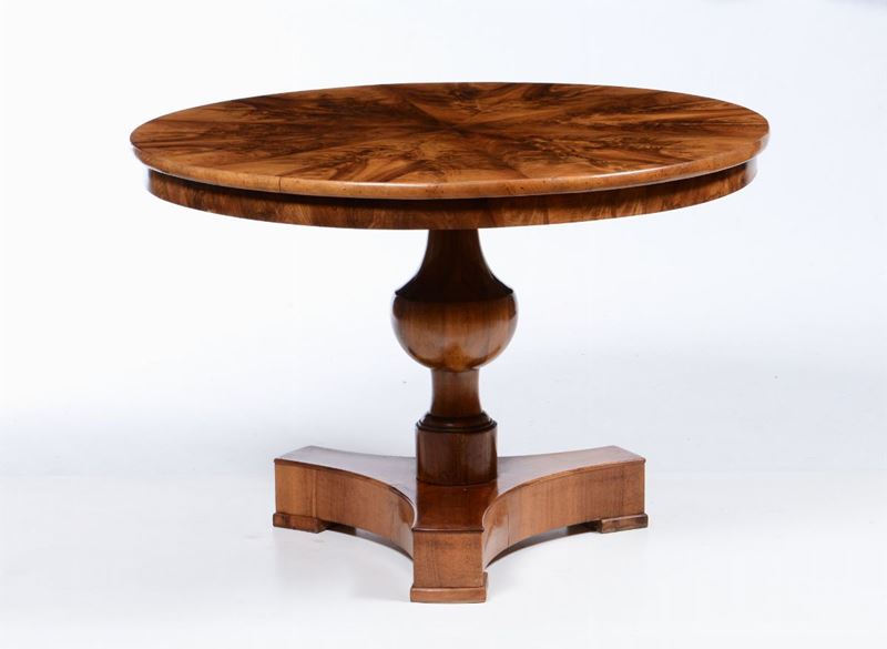 Tavolo a vela impiallacciato con piano circolare, XIX-XX secolo  - Auction Fine Art Timed Auction - V - Cambi Casa d'Aste