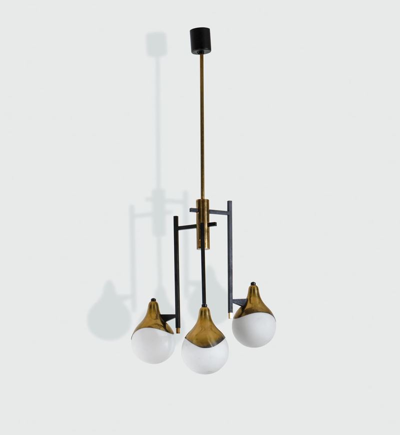 Stilnovo, a pendant lamp with a brass and lacquered brass structure. Opaline glass shades. Stilnovo Prod., Italy, 1950 ca.  - Auction Design 200 - Cambi Casa d'Aste