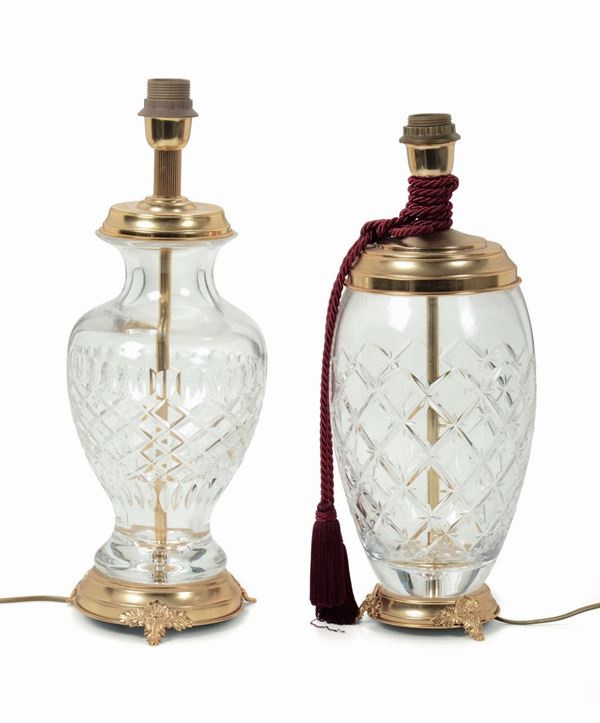 Coppia di lampade in cristallo e metallo dorato, XX secolo