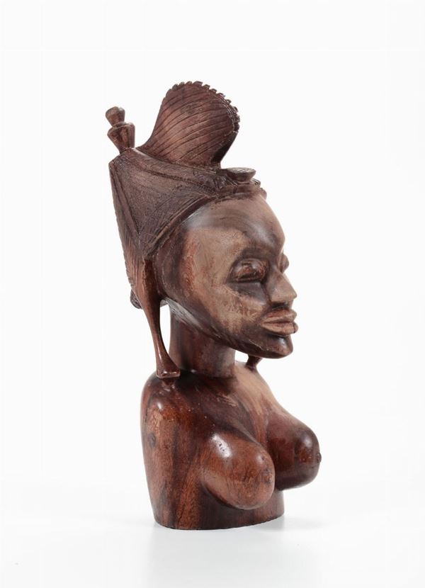 Testa africana in legno scolpito, XX secolo