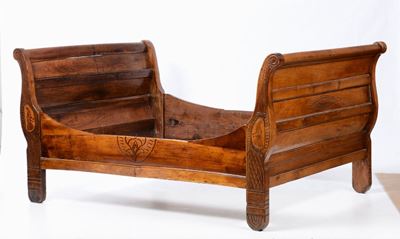 Letto in Legno Intagliato, XIX Secolo