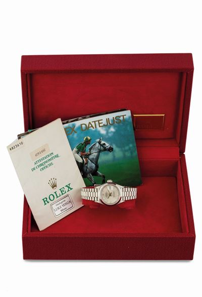 Rolex, Oyster Perpetual, Datejust, Superlative Chronometer Officially Certified, Cassa No. R 8236...