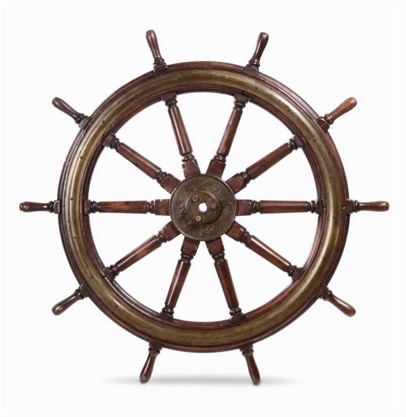 Grande timone in legno a 10 caviglie con mozzo in ottone, XIX secolo  - Auction Maritime Art and Scientific Instruments - II - Cambi Casa d'Aste