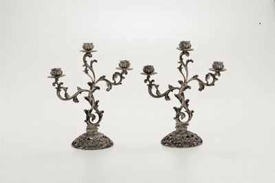 Coppia di Candelabri in Argento a Tre Luci, Manifattura Italiana del XX Secolo