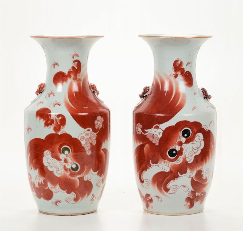 Two porcelain vases, China, Qing Dynasty  - Auction Oriental Art - Cambi Casa d'Aste