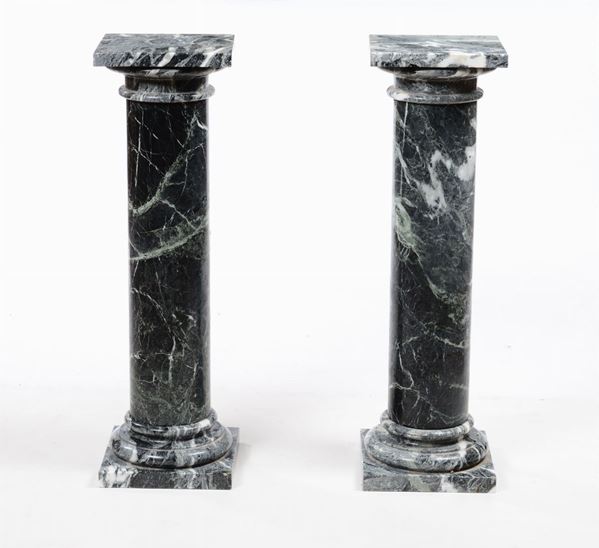 Coppia di colonne in marmo grigio