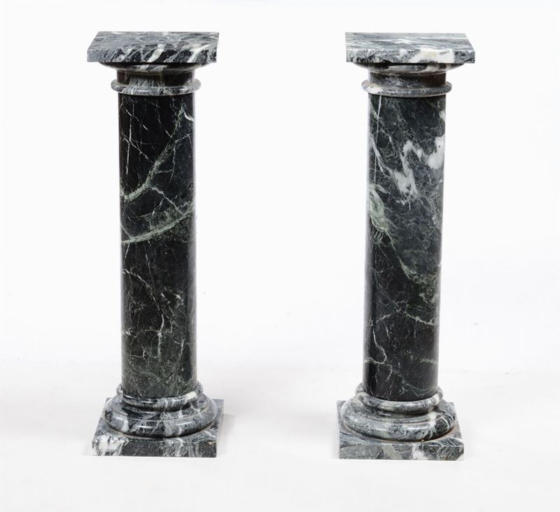 Coppia di colonne in marmo grigio  - Asta Asta a Tempo Arredi e Antiquariato - V - Cambi Casa d'Aste