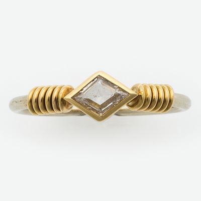Anello con Diamante Taglio a Rombo