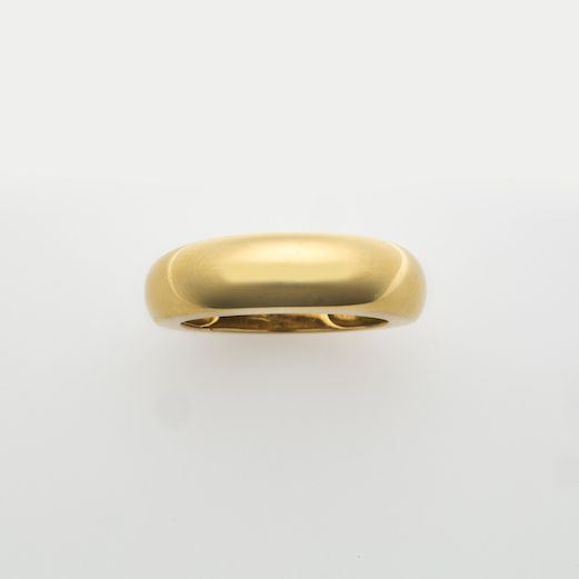 Gold ring. Signed and numbered Van Cleef & Arpels EV500R. Fitted case  - Auction 100 designer jewels - Cambi Casa d'Aste