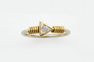 Anello con Diamante Taglio Triangolo