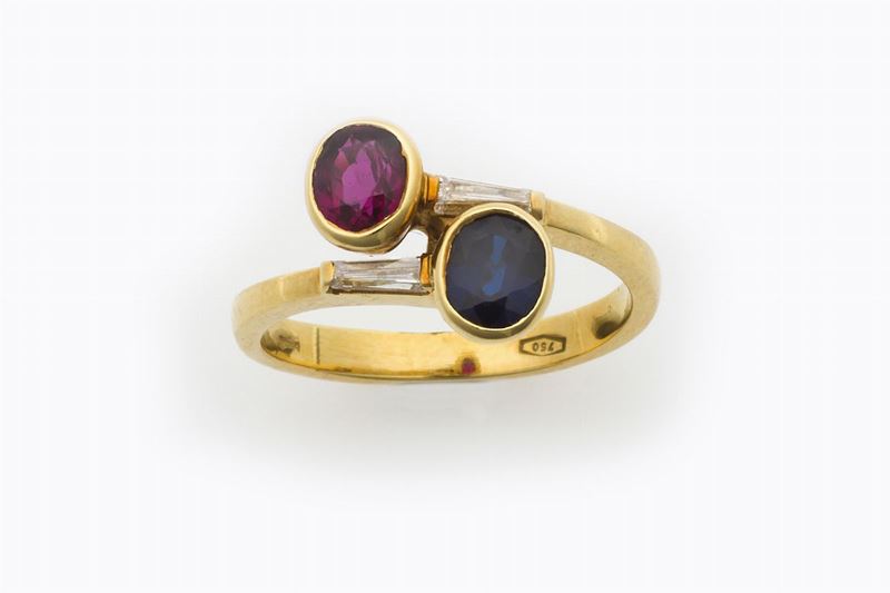 Anello contrarié con zaffiro, rubino e diamanti  - Auction Jewels - Time Auction - Cambi Casa d'Aste