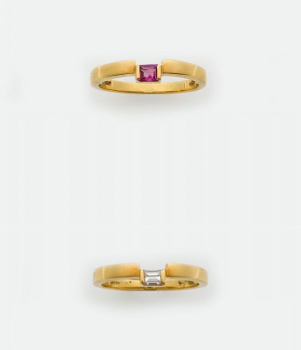 Due anelli ad incastro con rubino e diamante