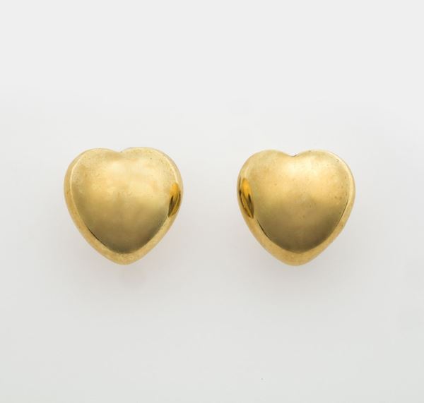 Heart pair of gold earrings