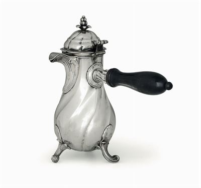 Caffettiera in Argento Fuso, Sbalzato e Cesellato. Torino, Terzo Quarto del XVIII Secolo. Bolli d...