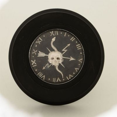 Memento Mori. Microintaglio in Avorio su Scatola in Legno, Tornito ed Ebanizzato, Ambito di Giuse...