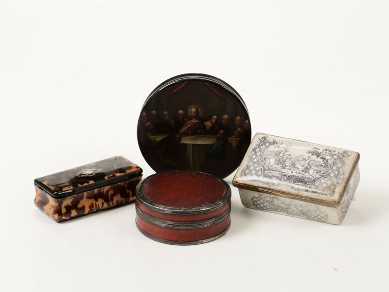 Gruppo di 4 scatoline di cui 2 in tartaruga  - Auction Works of Art Timed Auction - IV - Cambi Casa d'Aste