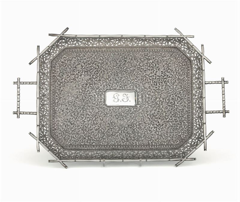 A silver tray, Karachi, 1910  - Auction Collectors' Silvers - Cambi Casa d'Aste