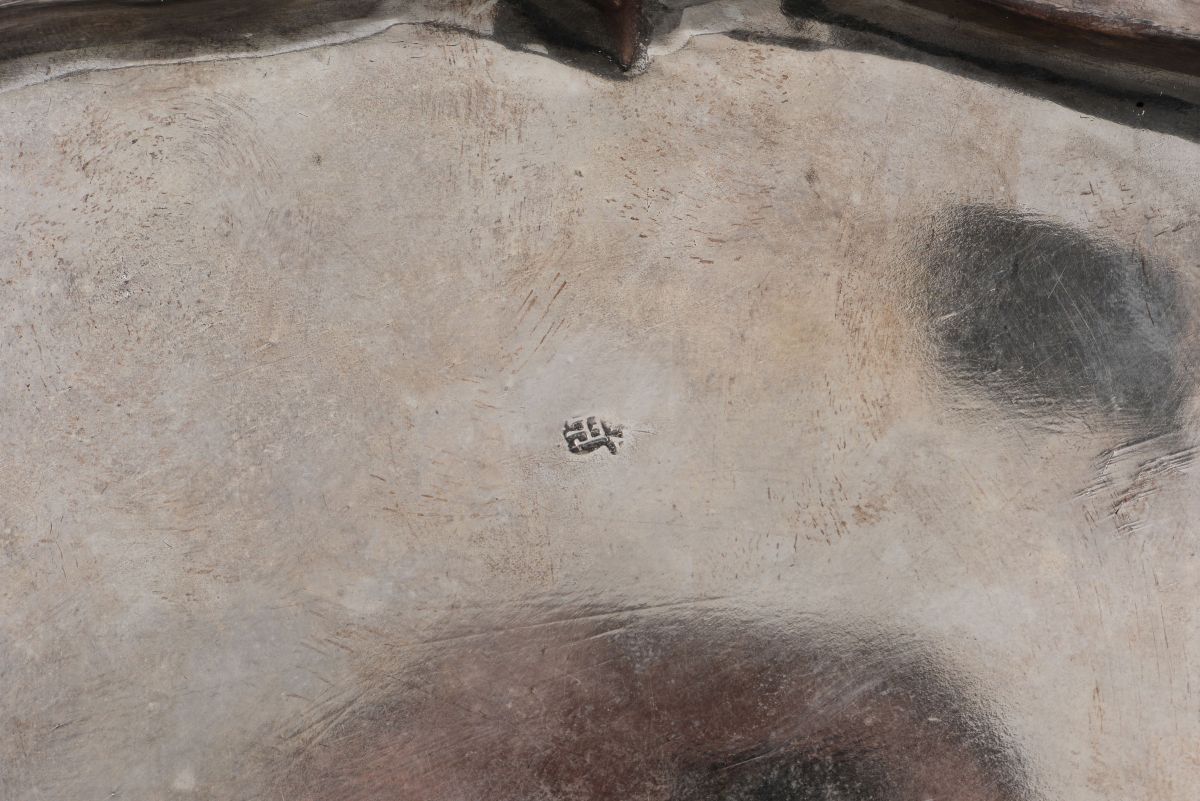 Alzata in Argento Sbalzato e Cesellato, Genova, Punzone della Torretta per L’anno 1756
